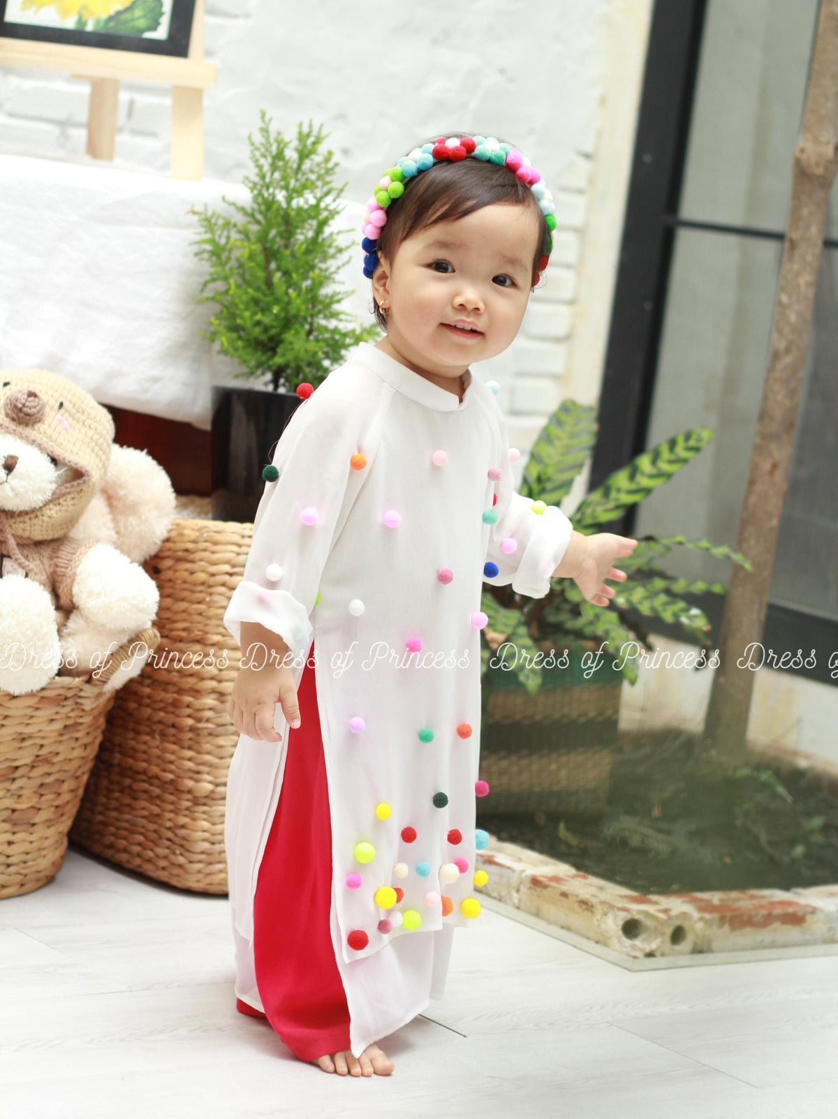 Kids White Ao Dai Dress: Vietnamese Lunar New Year Outfit